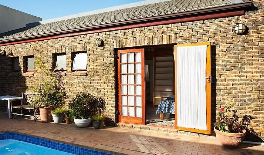 Bed And Beach Cape Town Bloubergstrand South Africa