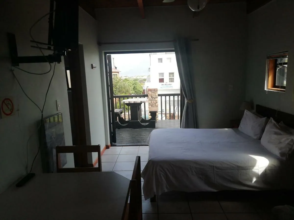 Bed And Beach Cape Town Bloubergstrand